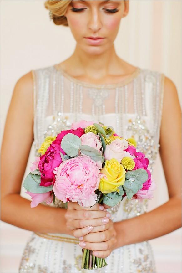 wedding photo - باقة من الزهور الجميلة الزفاف مصنوعة من نباتات الفاونيا الوردي والورود الصفراء الإبداعية والفريدة ♥ باقة من الزهور الزفاف