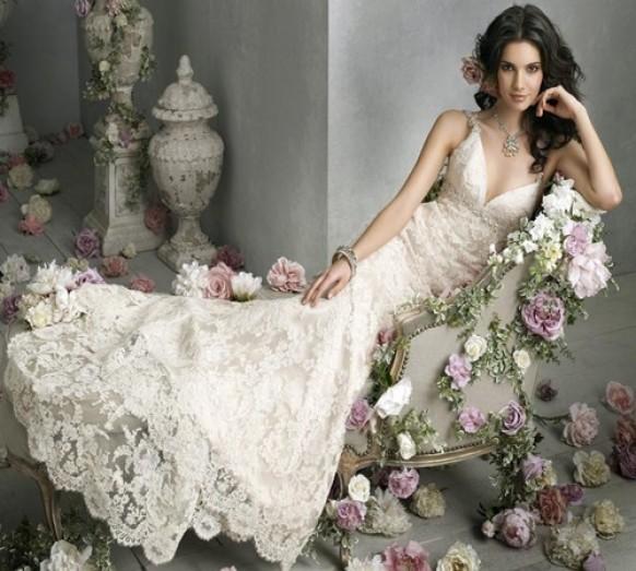 wedding photo - Ivory Deep V-Neckline Vintage Lace Wedding Dress ♥ Professional Romantic Bride Photography 