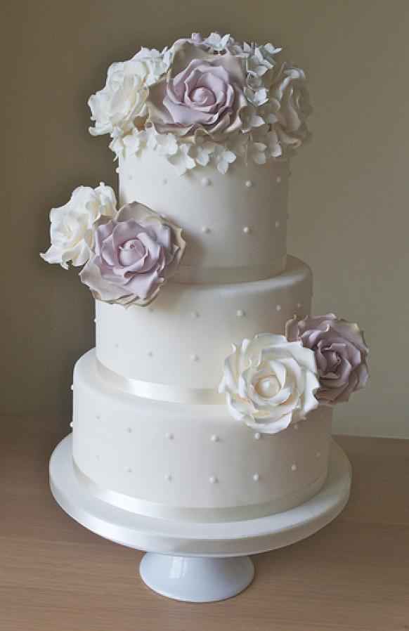 wedding photo - Roses de cru de gâteau de mariage