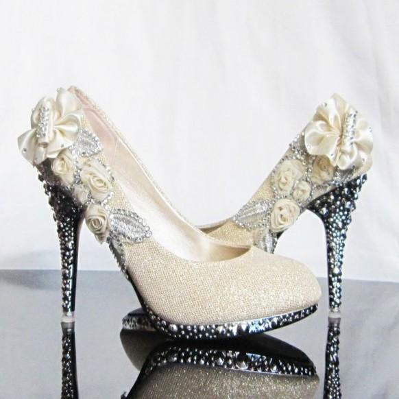 wedding photo - Ivory and black glittering high heels shoes