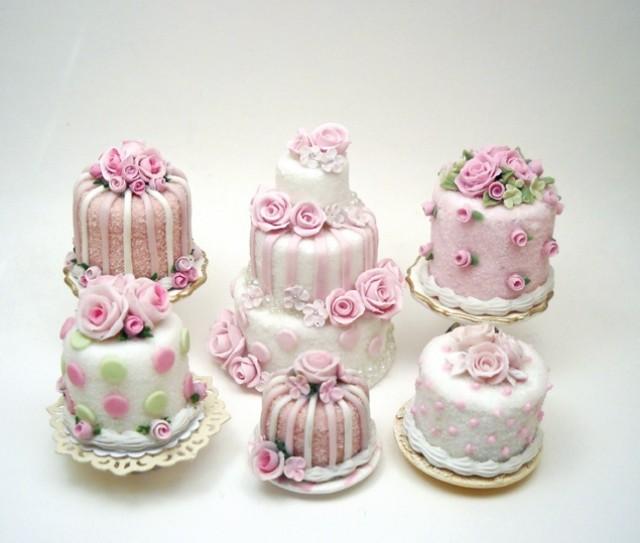 Small cute pink and white wedding cupcakes