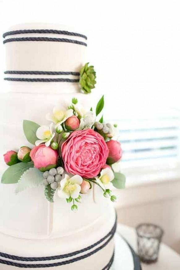 wedding photo - Свадебный торт с цветами