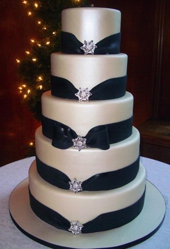 Simple fondant wedding cakes
