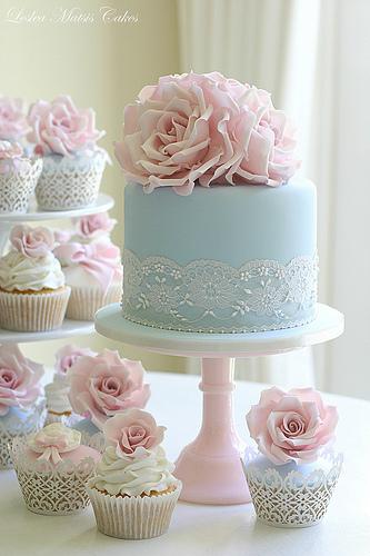 Wedding - Pink Roses With Lace