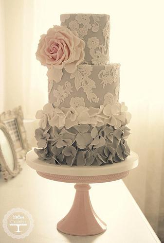 Свадьба - Ombre оборками торт