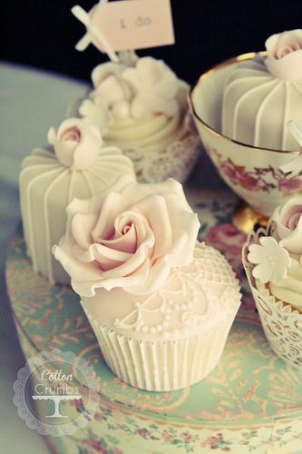 Wedding - Vintage Lace Cupcake