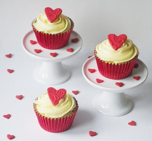 Hochzeit - Valentinstag Cupcakes