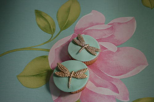 Hochzeit - Bling Cupcakes Libellen