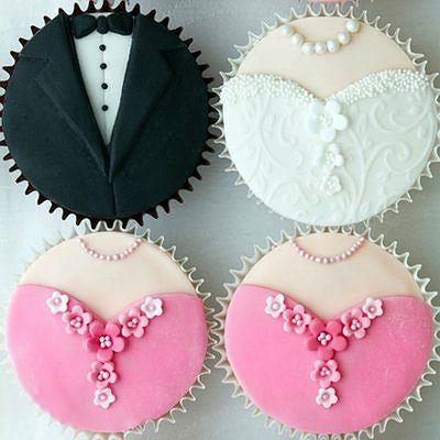 Hochzeit - Bride, groom and bridesmaid dress wedding cupcakes