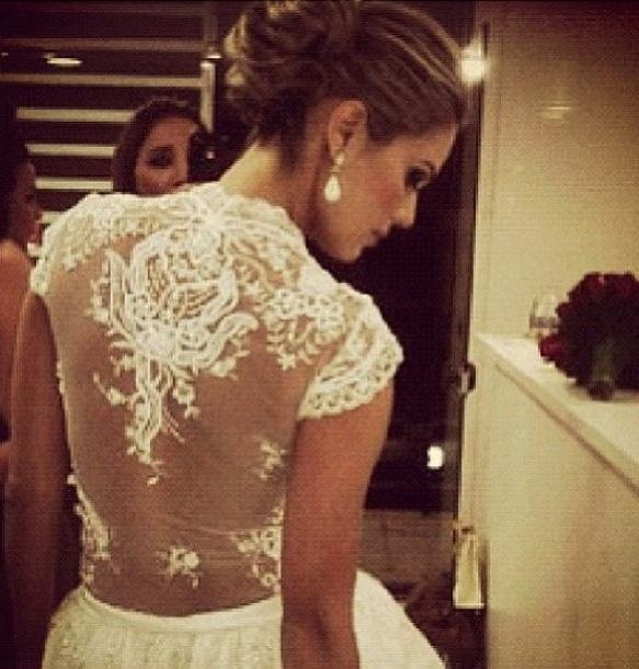 زفاف - Ivory wedding dress with floral patterns