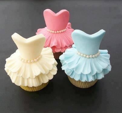 Hochzeit - Dress Cupcakes! 