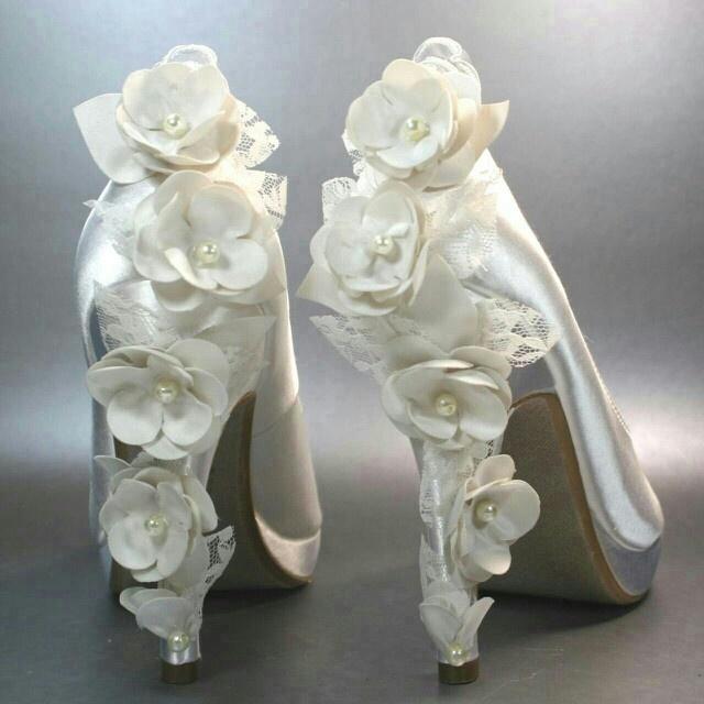 Wedding - High heels wedding shoes decorated with flowers