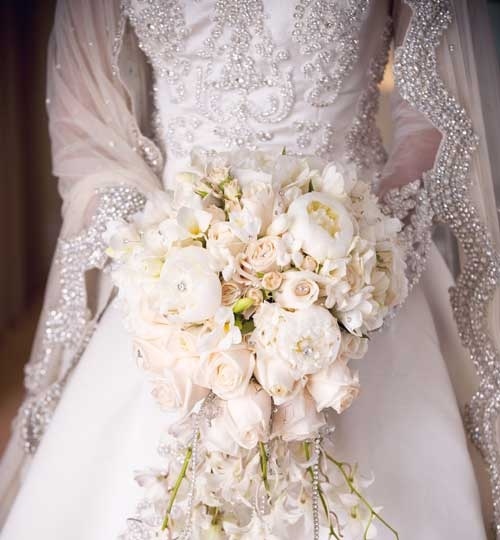Wedding - Amazing set of white flower bouquet with pearls