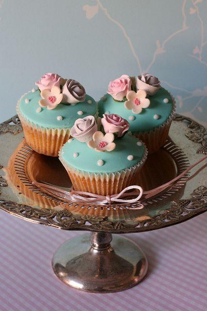 Wedding - Beautiful Cupcakes with pink blossoms on the top