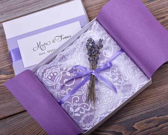 Mariage - Custom listing (100) Lace and Lavender Wedding Invitation, Vintage Wedding Invitations , Rustic Box Wedding invitation - New