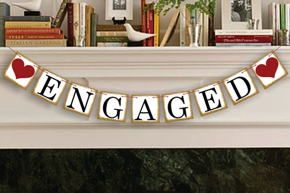 Mariage - Engaged Banner - Rustic Wedding Banner Photo Prop - Wedding Sign - Wedding Decoration Garland - New