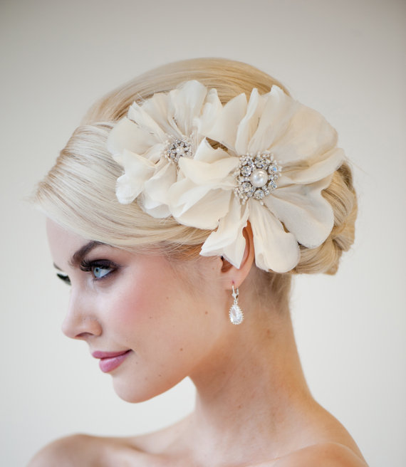زفاف - Bridal Head Piece, Bridal Fascinator, Wedding Hair Accessory, Bridal Flower Hairclip - Rhianna - New