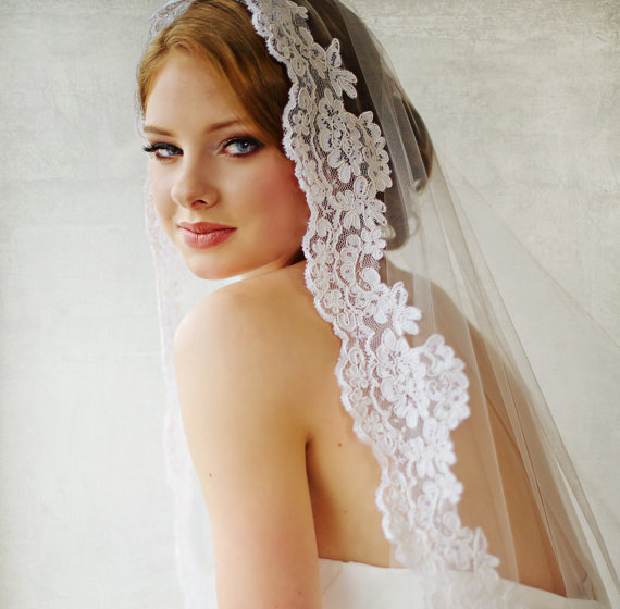 Hochzeit - Bridal Veil -  Traditional Veil