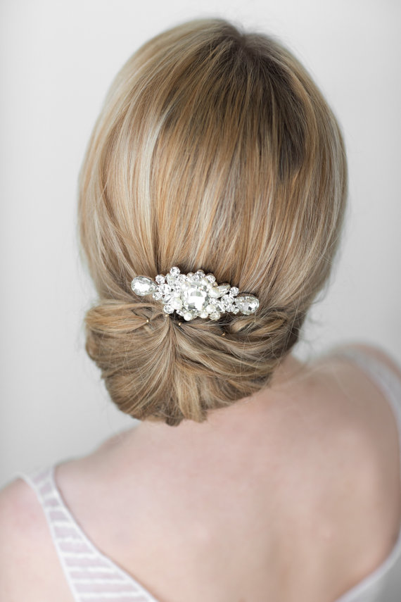 Mariage - Wedding Hair Comb,  Bridal Head Piece, Crystal and Pearl Haircomb, Wedding Hair Accessory - New