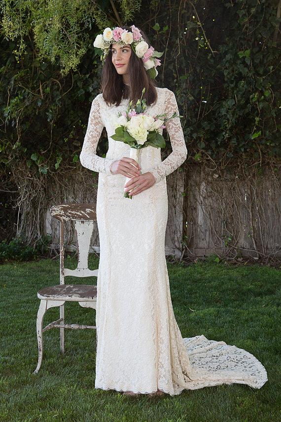 زفاف - Classic Lace Wedding Dress with Long Sleeve. stretch embroidered lace wedding gown. Vintage Inspired Bohemian Wedding Dress. ivory or white - New