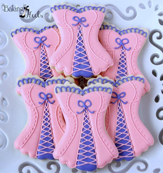 زفاف - Corset Decorated Cookie Favors -  Bridal Shower Corset Cookies