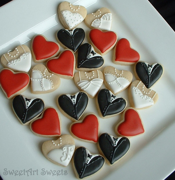 Свадьба - Wedding cookies - Mini bride and groom heart cookies - 2 dozen - New