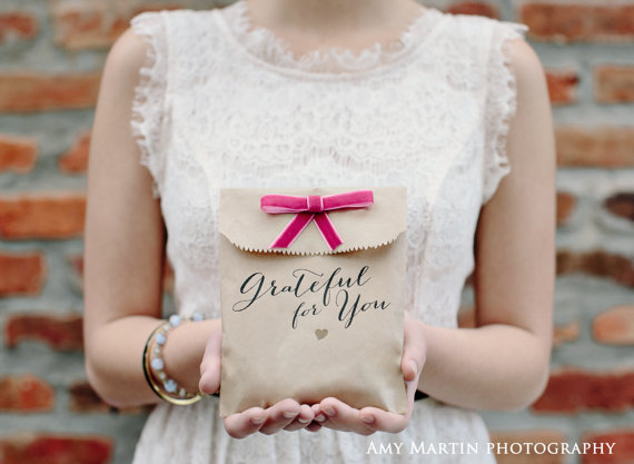 Свадьба - CUSTOM Brown Kraft Wedding Favor Bags - Add your Text and Design - 25 Bags - New