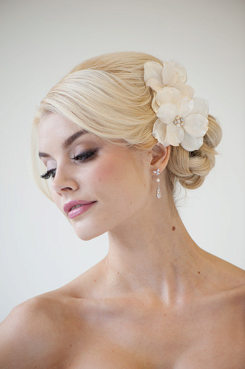 زفاف - Bridal Flower Hair clips, Wedding Hair Accessory, Fascinator, Ivory Bridal Head Piece - New