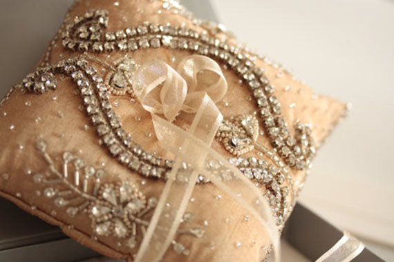Hochzeit - Bridal Ring Pillow