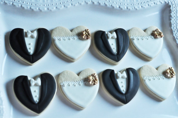 Hochzeit - Orchid Bride and Groom Wedding Favor Cookies- 1 Dozen (6 Pair Set)- Cookie Favors, Wedding Cookies,  Bridal Shower Cookies - New