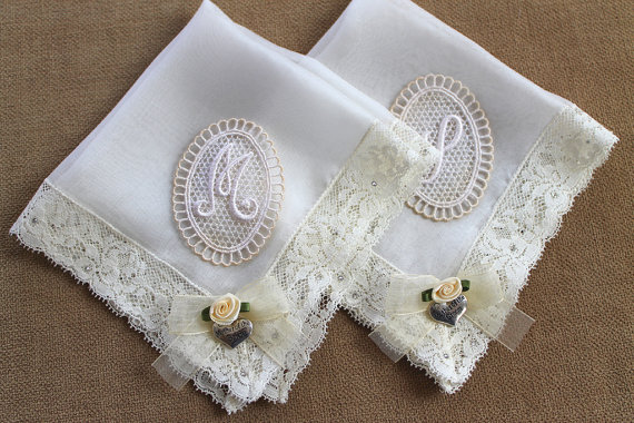 Hochzeit - Personalized Mother of the bride Handkerchief set