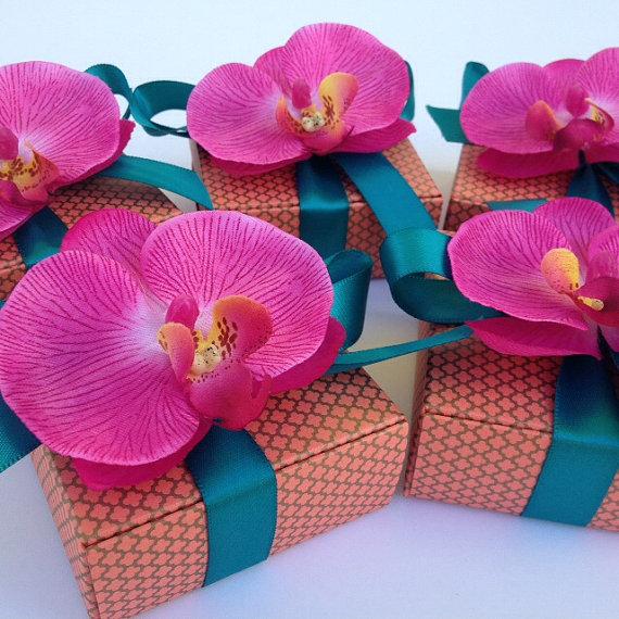 Mariage - Orchid Wedding And Bridal Shower Favor Box