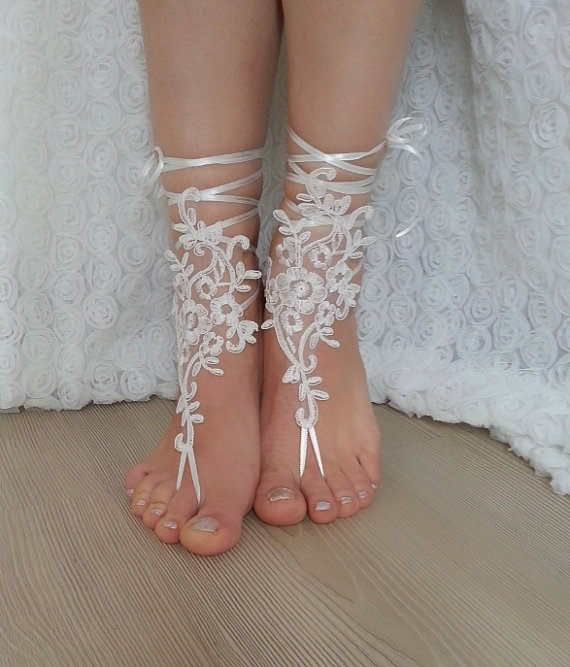 Mariage - bridal anklet, ivory Beach wedding barefoot sandals, bangle, wedding anklet, free ship, anklet, bridal, wedding - New