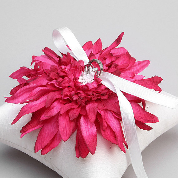 Свадьба - Wedding Ring Pillow - Pink flower bridal ring pillow, ring bearer, fushia ring pillow - Evelyn - New