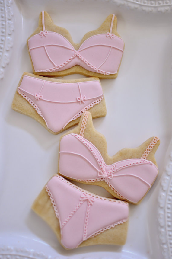 Hochzeit - 12 Pieces Lingerie, Brassiere and Panty Sets, Bridal Shower Cookie Favors - 6 Pairs, Wedding, Bachelorette, Bridal Shower Cookies - New