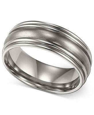 Hochzeit - Men&#039;s Titanium Ring, Comfort Fit Wedding Band (7mm)