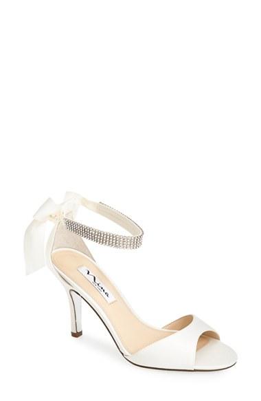 Hochzeit - Nina 'Vinnie' Crystal Embellished Ankle Strap Sandal (Women) 