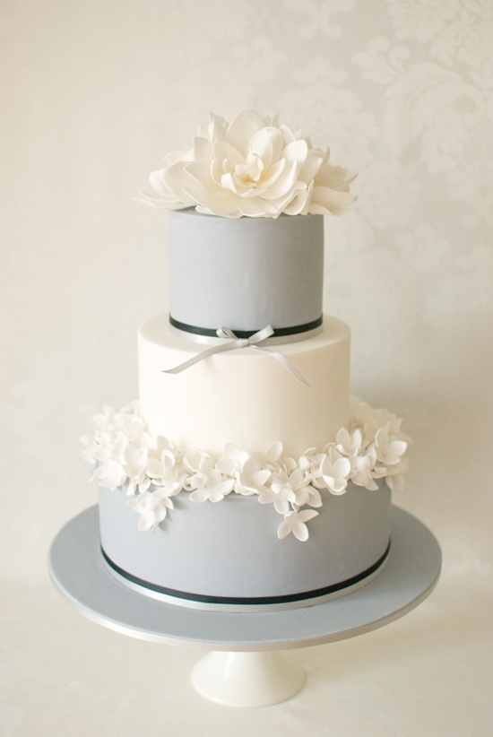 Mariage - Gâteaux de mariage avec des fleurs