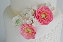 wedding photo - Ranunculus Wedding Cake