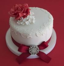 wedding photo - Gâteau d'anniversaire de mariage Ruby