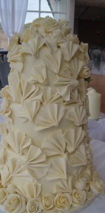 wedding photo - White Chocolate Wedding Cake