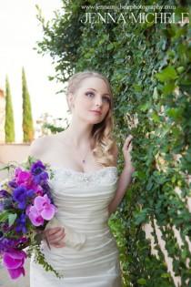wedding photo - Mariage rustique Toscane Bella Collina Dans Radiant Orchid