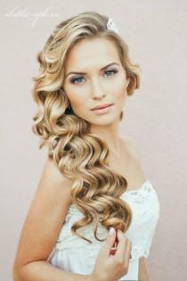 wedding photo - Natural wedding wavy hairstyle for a gorgeous look