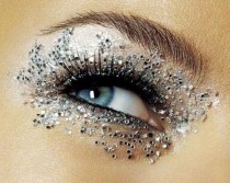 wedding photo - Eye makeup art with silver sparklers