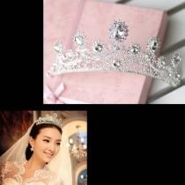 wedding photo - Bridal Rhinestone Crystal Topknot Crown Headdress Headpiece Hair Tiara HR206