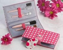 wedding photo - Pink makeup brush set