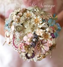 wedding photo - Wedding brooch bouquets