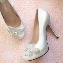 wedding photo - Sale! Crystal Embellished Flower Applique White Ivory Satin Bridal Wedding Platform Pumps Shoes - New