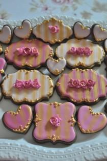 wedding photo -  Baroque Style, Marie Antoinette Cookie Favors