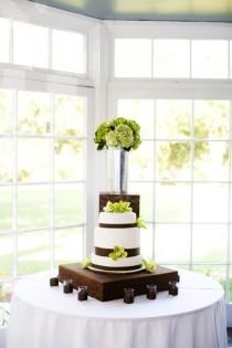 wedding photo - Gâteaux de mariage avec des fleurs